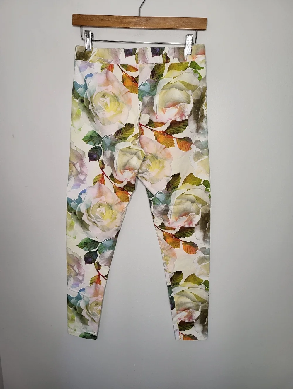 Soft Surroundings Have To Have Floral Pull On Pants Size Small